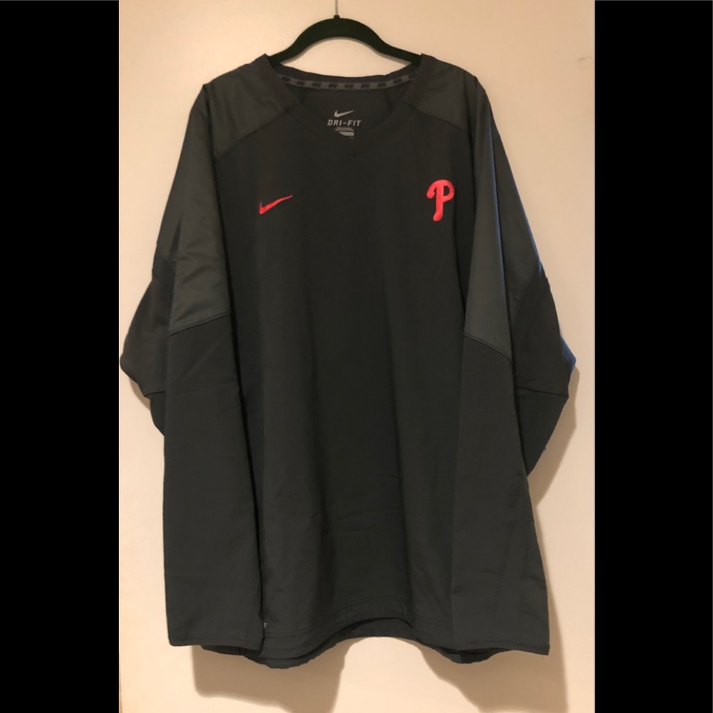 NWOT PHILLIES NIKE WINDBREAKER